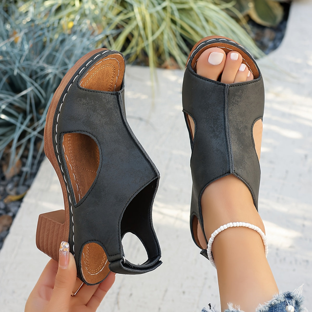 Sandal Sevilla Lewis with Comfortable Platform Sole