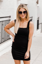 Load image into Gallery viewer, Big City Dreams Square Neck Bodycon Black Dress
