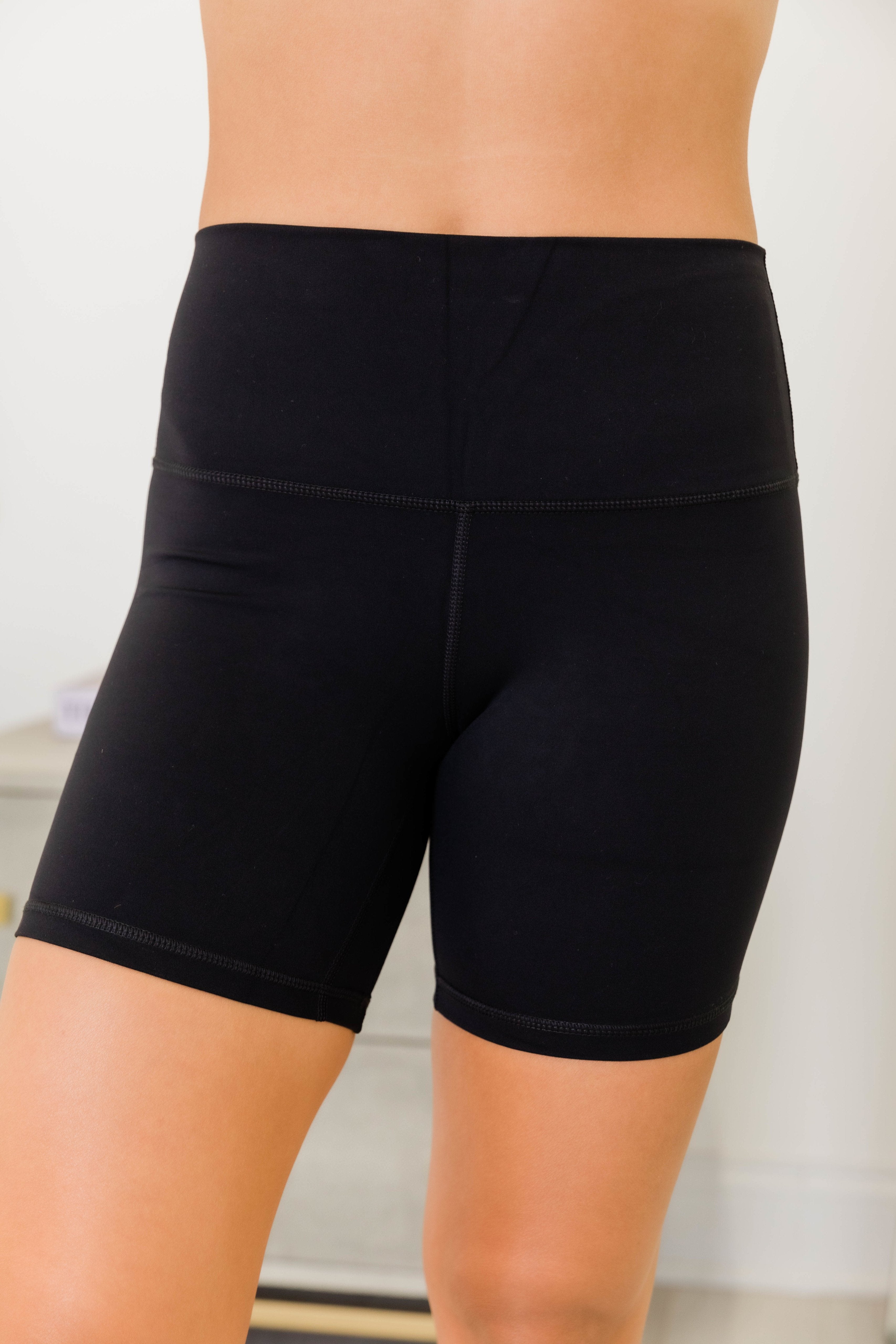 Simple Routine Biker Shorts Black