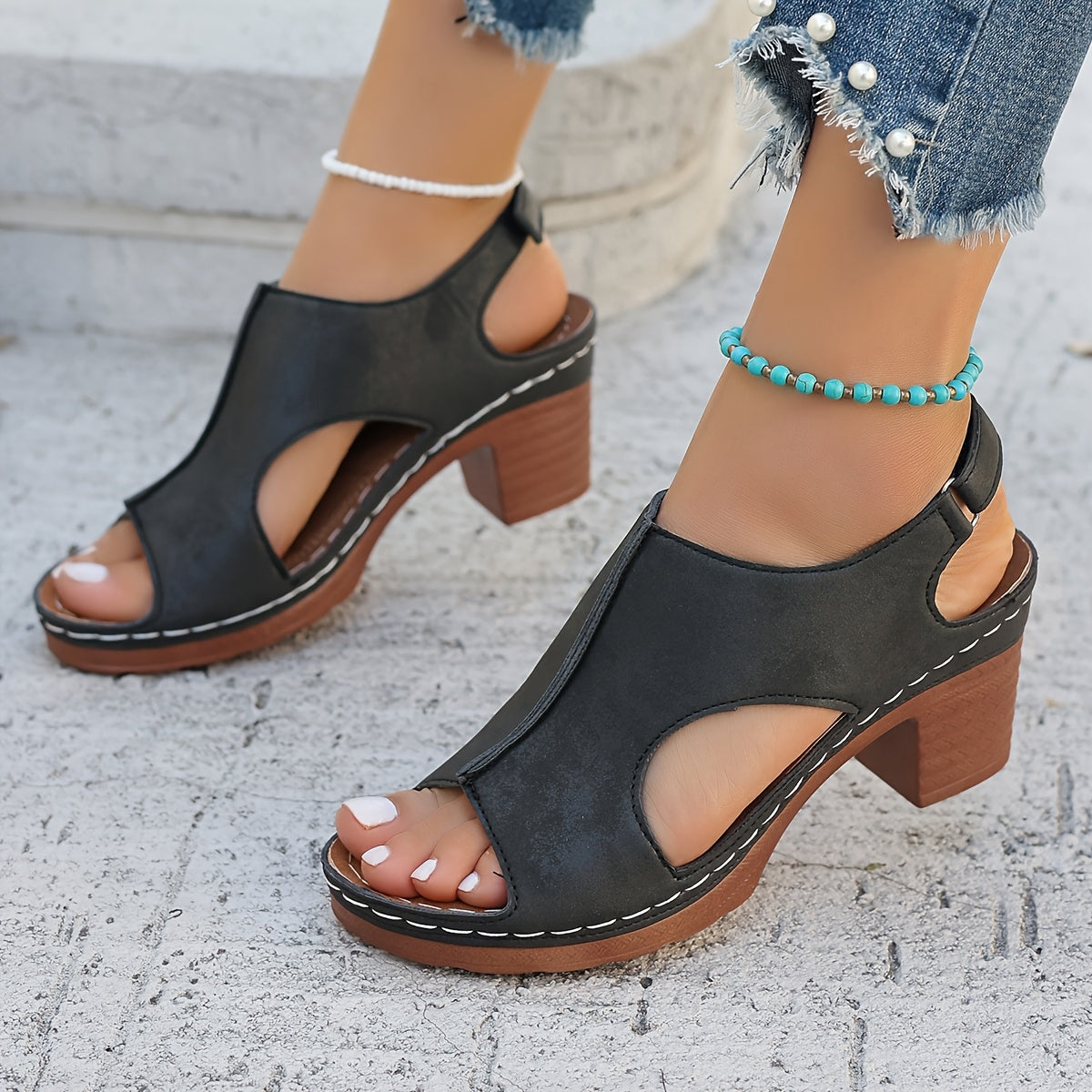 Sandal Sevilla Lewis with Comfortable Platform Sole