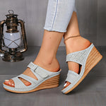 Load image into Gallery viewer, Tarragone Sandals with Comfortable Wedge Heel Sole of 7.5 cm
