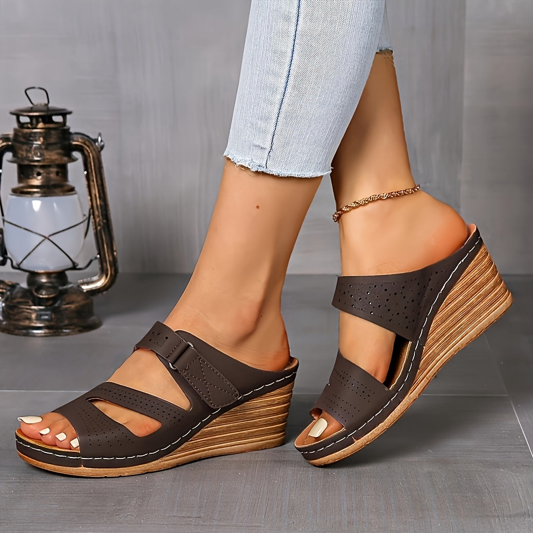 Tarragone Sandals with Comfortable Wedge Heel Sole of 7.5 cm