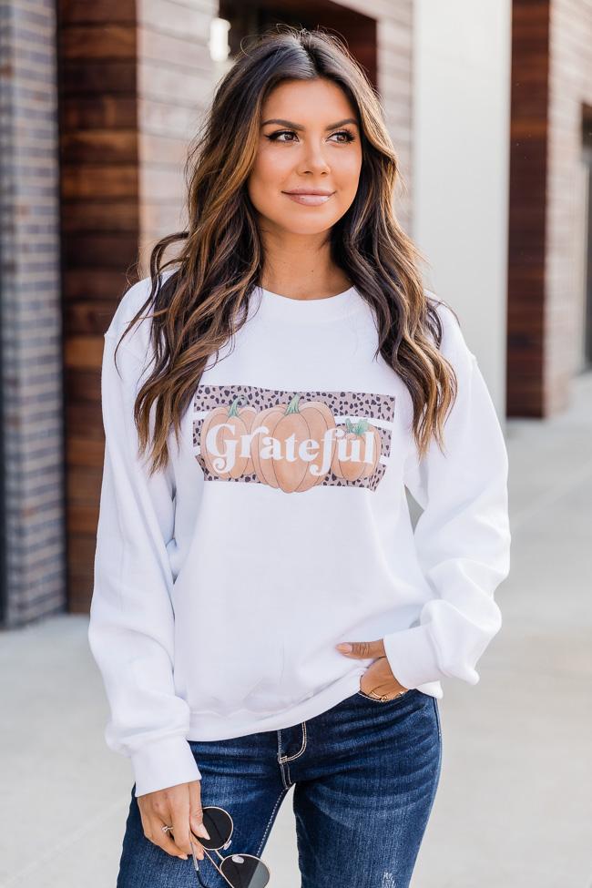 Grateful Pumpkin Graphic White Sweatshirt