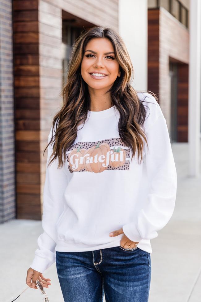 Grateful Pumpkin Graphic White Sweatshirt