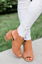 Carica l&#39;immagine nel visualizzatore di Gallery, Emerson Camel Booties
