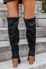 Carregar imagem no visualizador da galeria, Hadley Black Tall Suede Knee Boots
