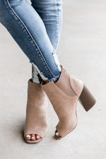 Carregar imagem no visualizador da galeria, Eliana Taupe Block Heel Open Toe Booties
