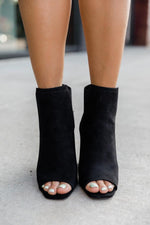 Lade das Bild in den Galerie-Viewer, Eliana Black Block Heel Open Toe Booties
