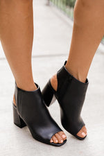 Lade das Bild in den Galerie-Viewer, Tonya Black Open Toe Block Heel Booties
