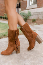 Ladda upp bild till gallerivisning, Nelly Brown Fringe Suede Boots
