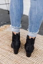 Ladda upp bild till gallerivisning, Zuri Black Pointed Toe Western Suede Boots
