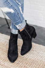 Ladda upp bild till gallerivisning, Zuri Black Pointed Toe Western Suede Boots
