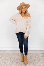 Lade das Bild in den Galerie-Viewer, CAITLIN COVINGTON X PINK LILY The Kelsey Wide Neck Taupe Sweater
