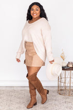 Lade das Bild in den Galerie-Viewer, CAITLIN COVINGTON X PINK LILY The Kelsey Wide Neck Taupe Sweater
