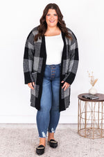 Carica l&#39;immagine nel visualizzatore di Gallery, Bring It Right Back Black Buffalo Plaid Cardigan
