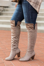 Lade das Bild in den Galerie-Viewer, Deborah Taupe Fold Over Knee High Boots
