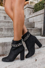 Ladda upp bild till gallerivisning, Aubrey Black Chain Suede Booties
