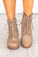 Carica l&#39;immagine nel visualizzatore di Gallery, Ruth Taupe Booties
