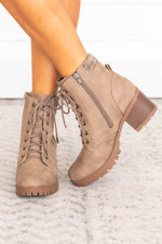 Carica l&#39;immagine nel visualizzatore di Gallery, Ruth Taupe Booties
