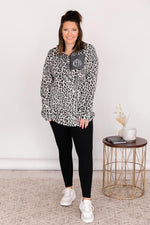 Lade das Bild in den Galerie-Viewer, All Snowed In Monogram Animal Print Ivory/Grey Pullover
