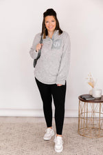 Carica l&#39;immagine nel visualizzatore di Gallery, All Snowed In Monogram Grey Pullover
